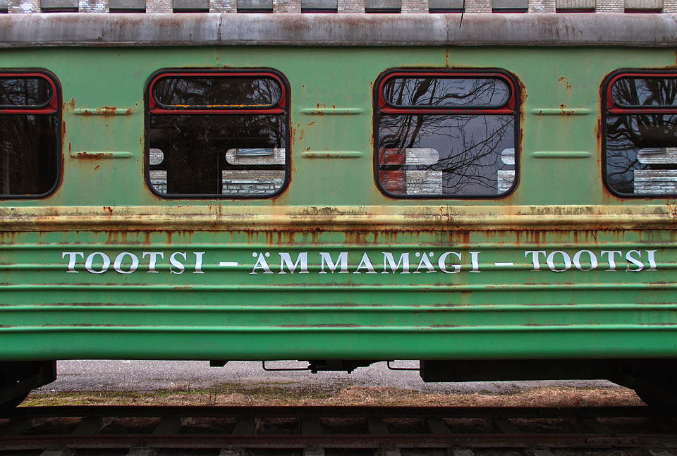 Také zde fungovala roky osobní doprava, občas dokonce veřejná. Kde leží cílová stanice expresu Ämmamägi, se mně ale zjistit nepodařilo.