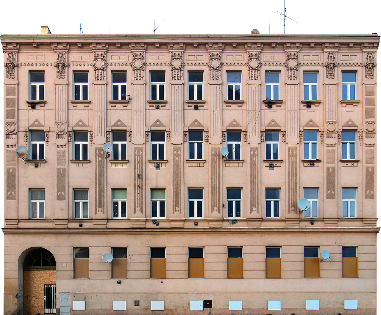 Dornych 29, domu v uličním traktu někdo ukradl smaltované cedulky s číslem popisným i oreintačním.