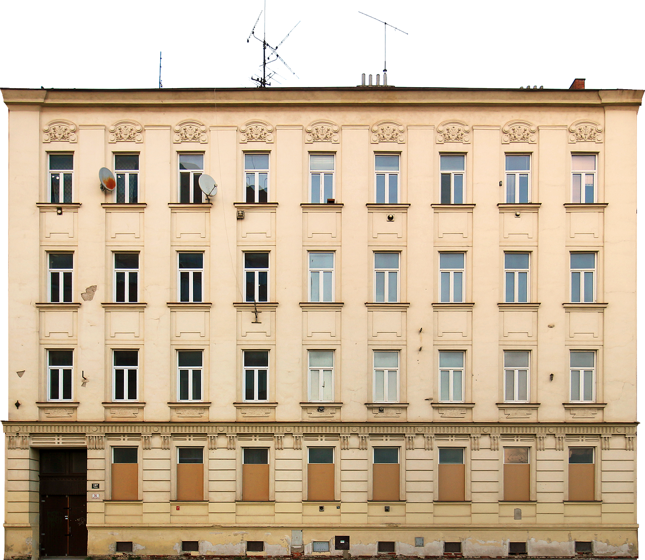 Dornych 31, poněkud skromnější jihovýchodní sourozenec růžového secesního domu.