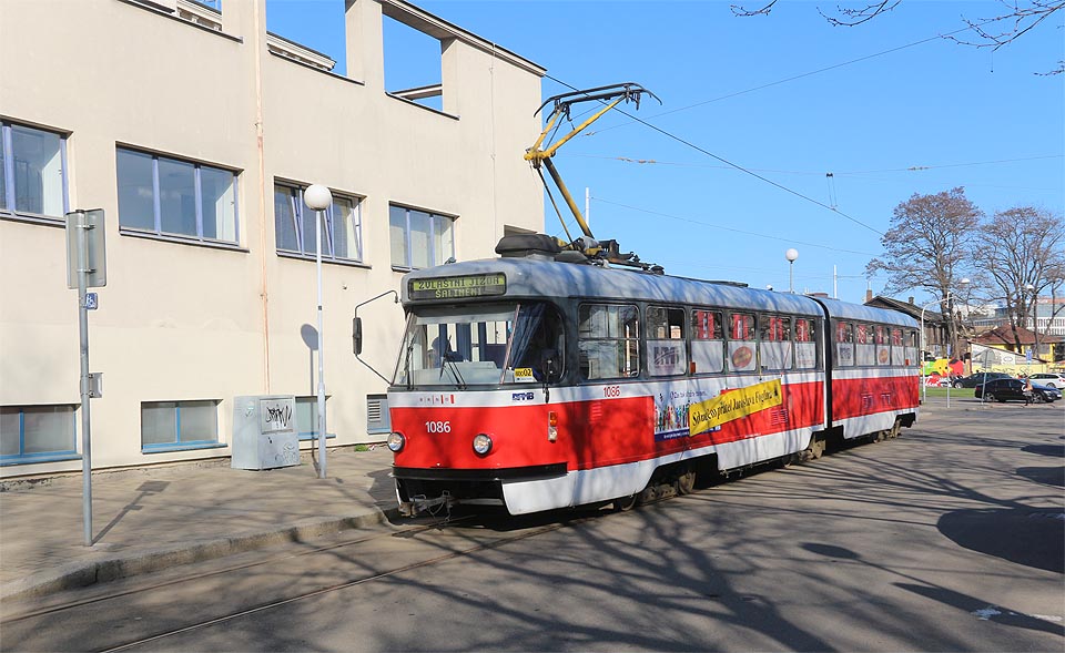 Pronajaté tramvaje byly letos dvě. Klasická kloubová K2 a k tomu sólo T3.