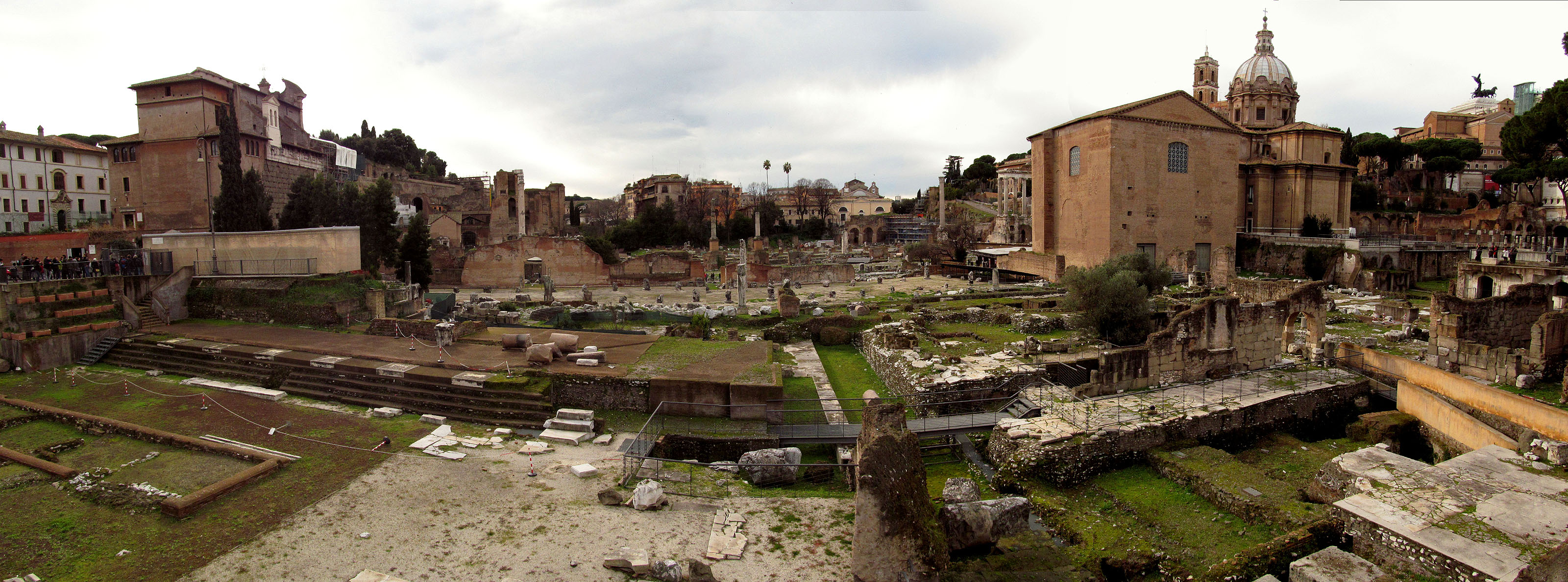 Via dei Fori Imperiali, hlavní vykopávky v Římě.