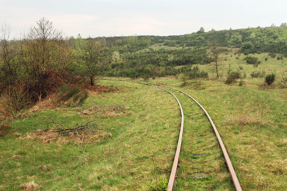 Přestože kvůli podemletí kolejí vodou byla v roce 2012 doprava ukončena v Хмільнику, koleje vypadají naprosto sjízdně i severně od této stanice.