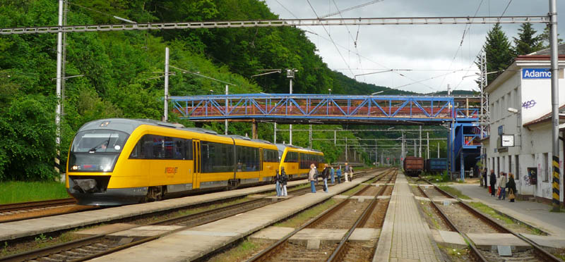 Na jaře roku 2010 spustila společnost RegioJet na trase z Brna do Skalice nad Svitavou svoji reklamní akci nazvanou Žluté jaro na železnici. Z Adamova do Brna tak mohli celý týden cestující využít mimořádný tarif za 5 Kč.