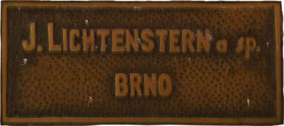 Firma J. Lichtenstern působila v Brně pravděpodobně již od 19. století. Jako specialisté na dlažby zanechali stopu v podobě této mosazné cedulky na mnoha budovách v Brně a okolí (žst Adamov, činžovní dům Soukenická 2 Brno aj.). Firma přežila 2. světovou válku a v roce 1948 byla znárodněna.